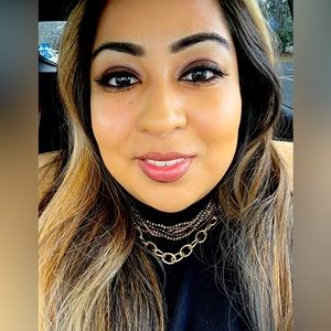 Meet your Posher, Natalie